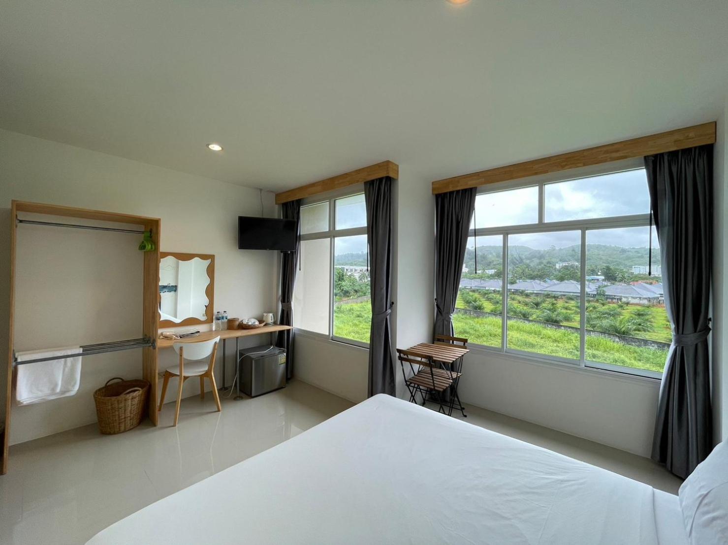 Dwell Phuket Airport Hotell Nai Yang Beach Eksteriør bilde